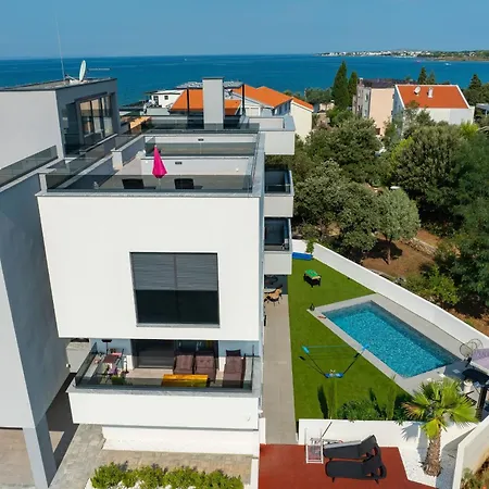 شقة Robell Privater Garten Beheizter Pool Strandnaehe زاتون