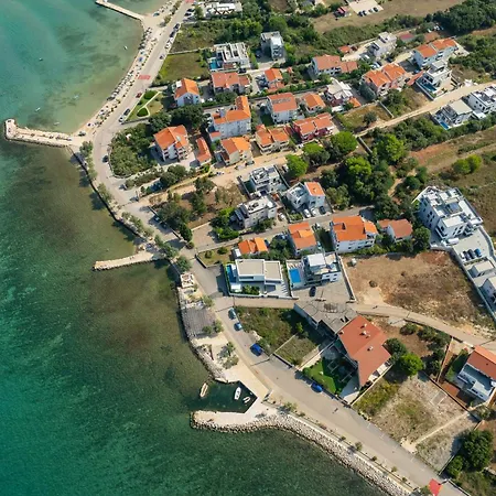 Robell Privater Garten Beheizter Pool Strandnaehe شقة