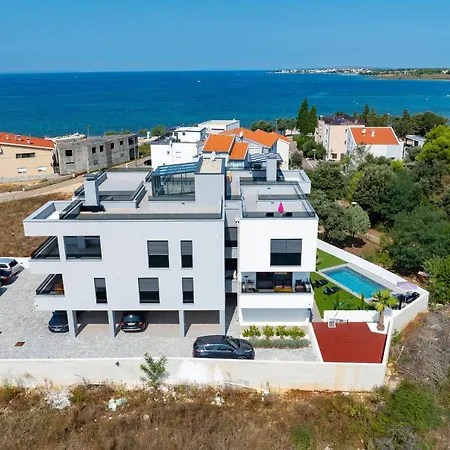 Robell Privater Garten Beheizter Pool Strandnaehe شقة
