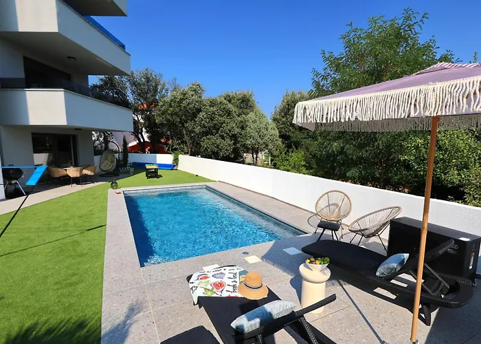 Robell Privater Garten Beheizter Pool Strandnaehe Appartement