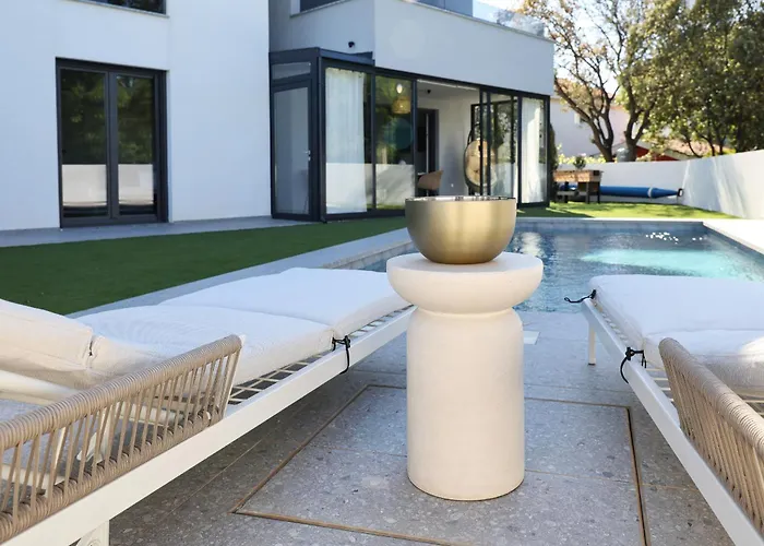 Robell Privater Garten Beheizter Pool Strandnaehe 아파트 자톤