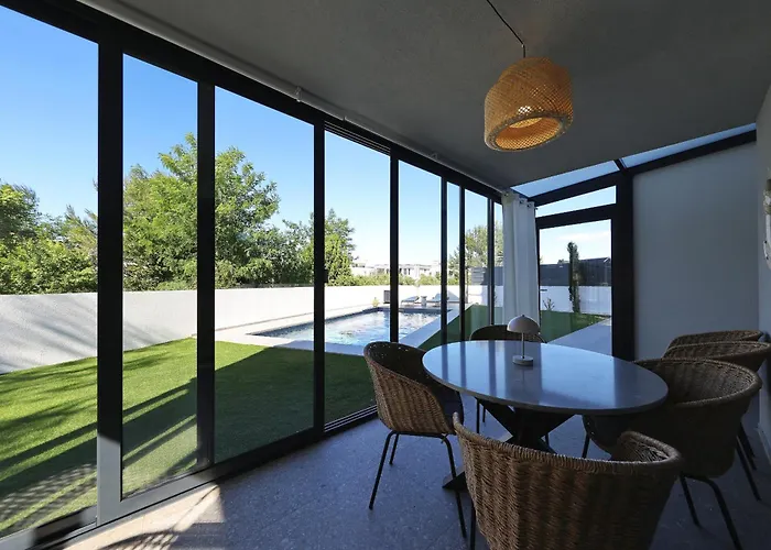Robell Privater Garten Beheizter Pool Strandnaehe 자톤