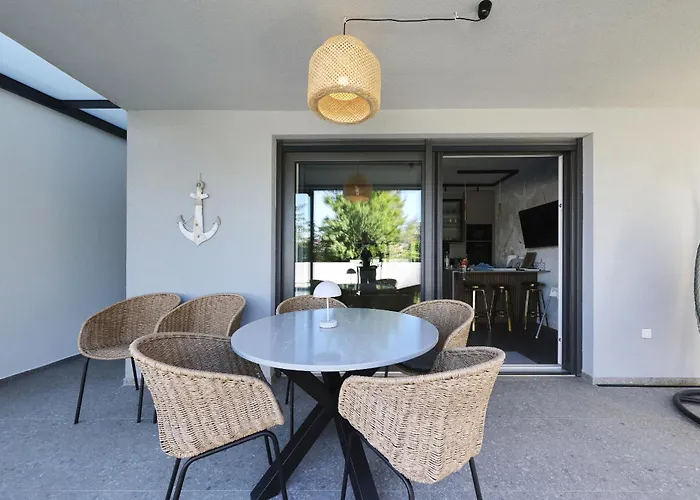 Robell Privater Garten Beheizter Pool Strandnaehe * Zaton (Zadar)