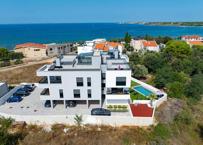 Robell Privater Garten Beheizter Pool Strandnaehe Appartement
