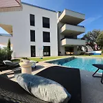 Lägenhet Robell Privater Garten Beheizter Pool Strandnaehe