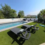 Robell Privater Garten Beheizter Pool Strandnaehe Lägenhet Zaton (Zadar)