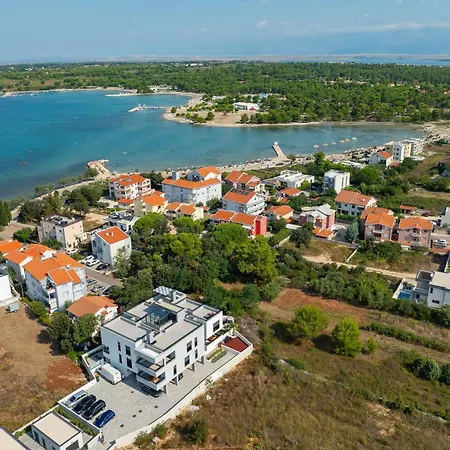 Robell Privater Garten Beheizter Pool Strandnaehe * Zaton (Zadar)