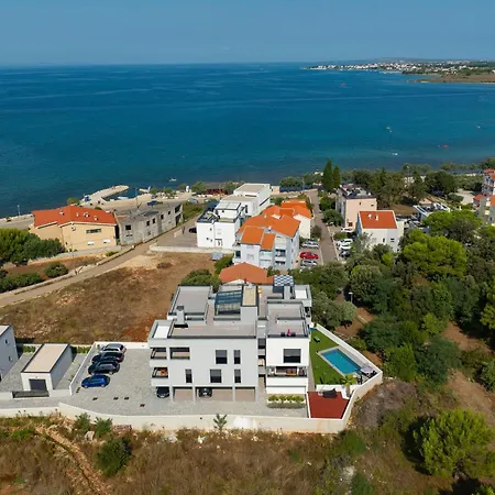 Robell Privater Garten Beheizter Pool Strandnaehe Apartment Zaton (Zadar)