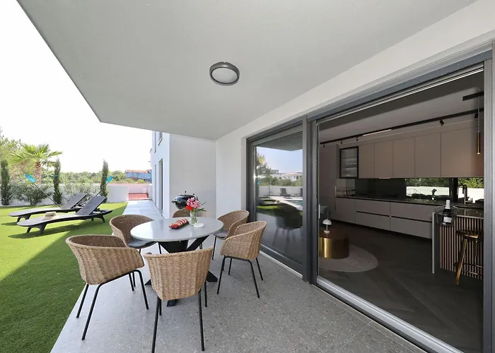 Apartment Robell Privater Garten Beheizter Pool Strandnaehe Zaton (Zadar)