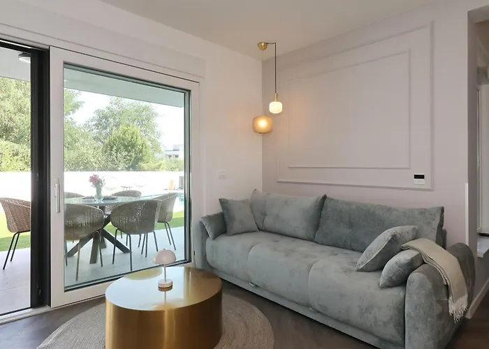 Apartment Robell Privater Garten Beheizter Pool Strandnaehe *