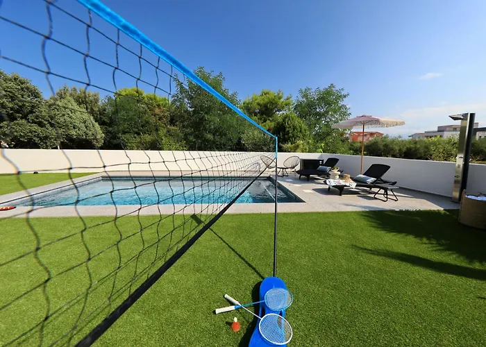 Robell Privater Garten Beheizter Pool Strandnaehe Apartment Zaton (Zadar)