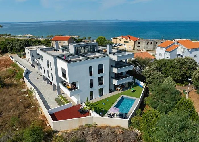 Robell Privater Garten Beheizter Pool Strandnaehe Apartment *